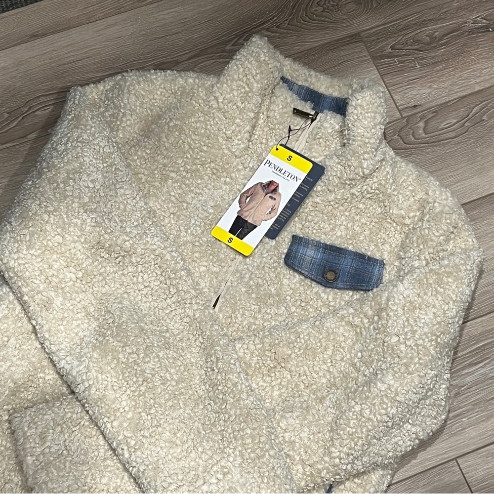 Pendleton Cream Sherpa Jacket with Blue Plaid Lining - Picture 3 of 5